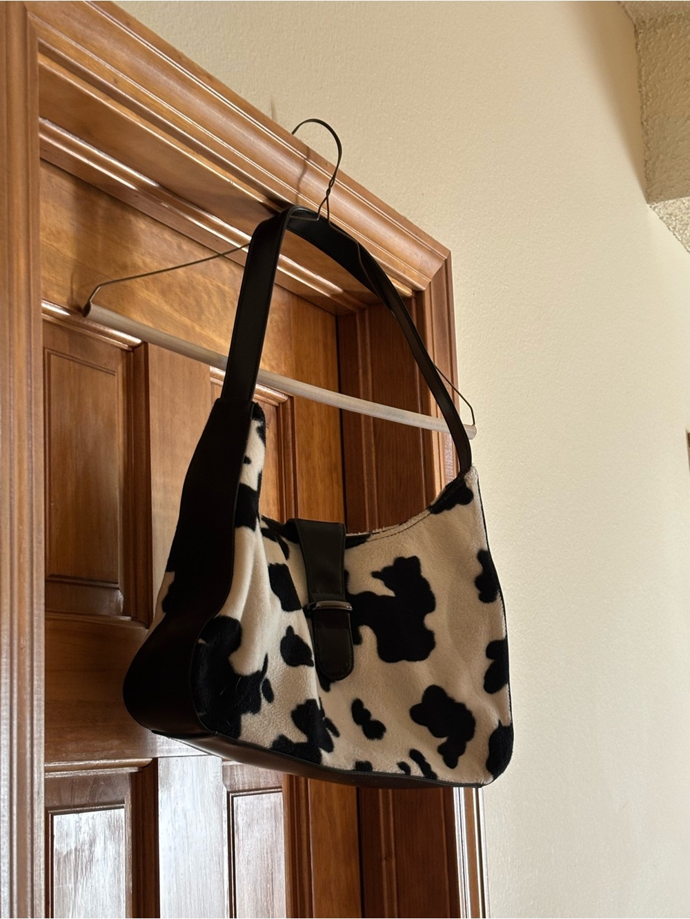Black & White Cow Print Shoulder Bag - Women - Picture 4 of 11